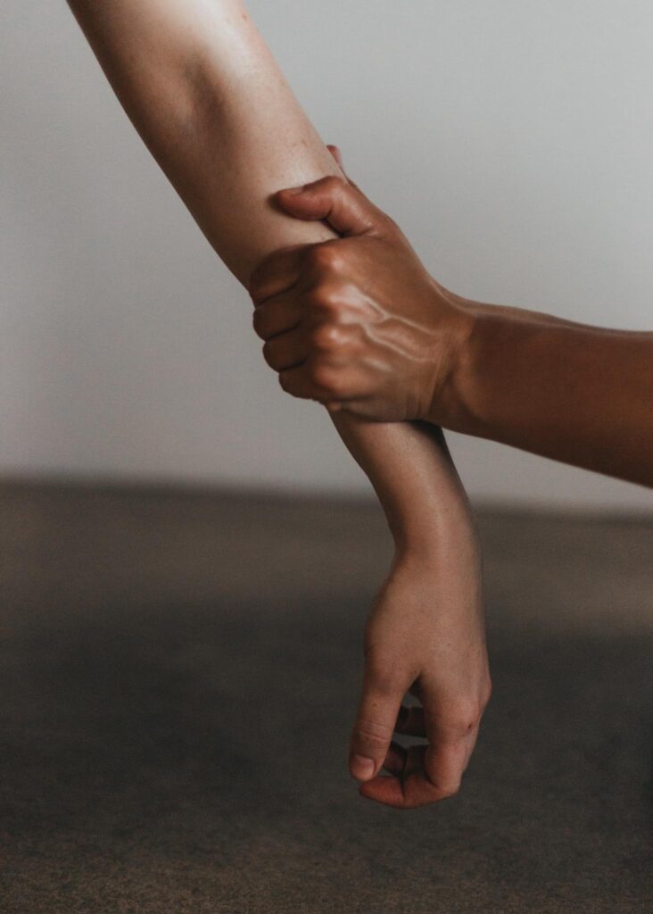 jak wygląda masaż lomi lomi