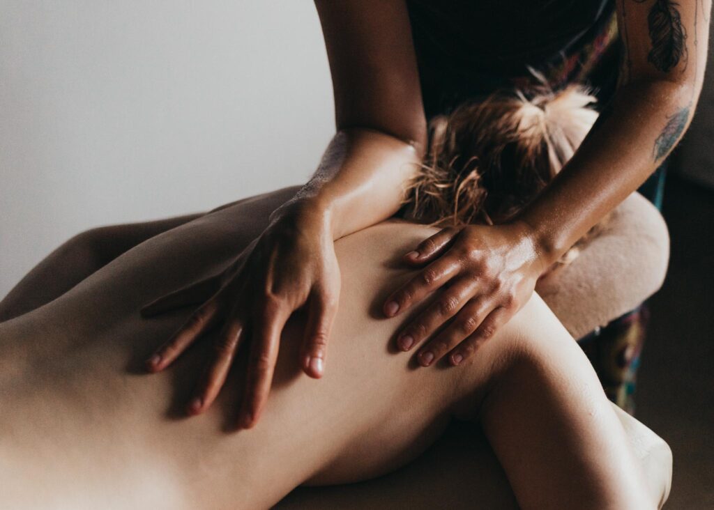 jak wygląda masaż lomi lomi